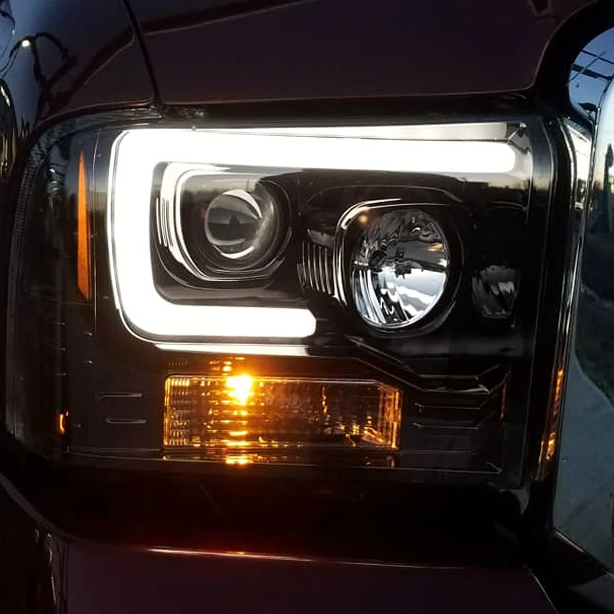 Ford Super Duty 05-07 Projector Headlights OLED Halos, DRL - Multiple Styles - Image 2