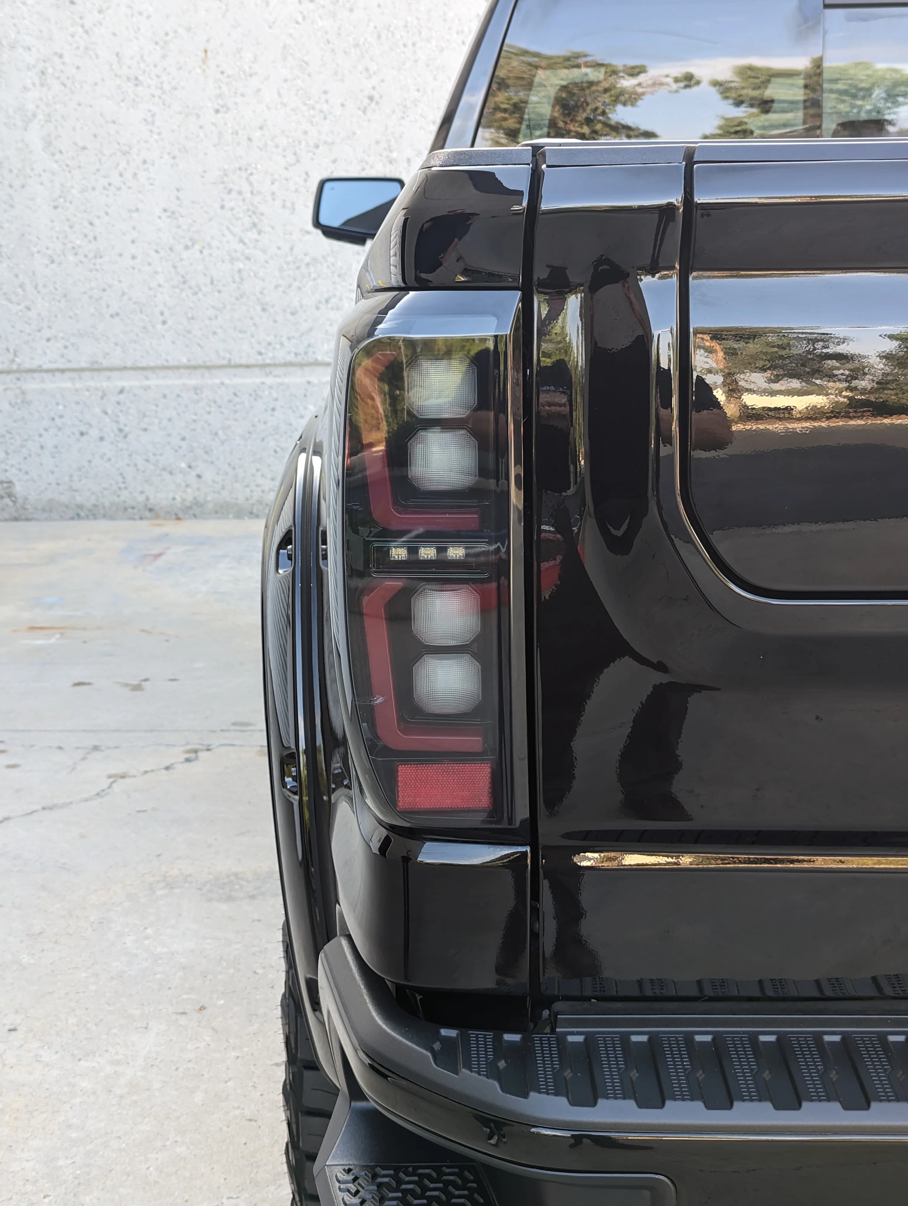 GMC Sierra 2500/3500 20-23 Ultra Bright OLED Tail Lights (Replaces Factory/OEM Halogen Tail Lights Only) - Multiple Lens - Image 19